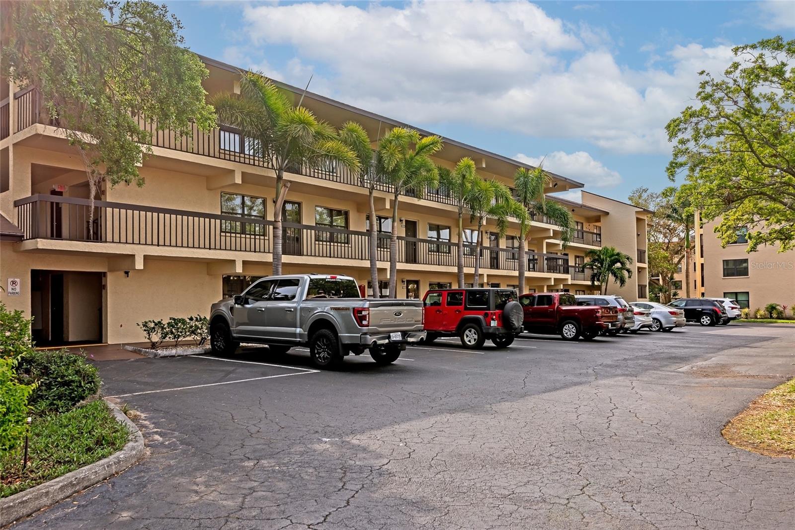 425 30TH AVE W #C208, BRADENTON, FL, 34205