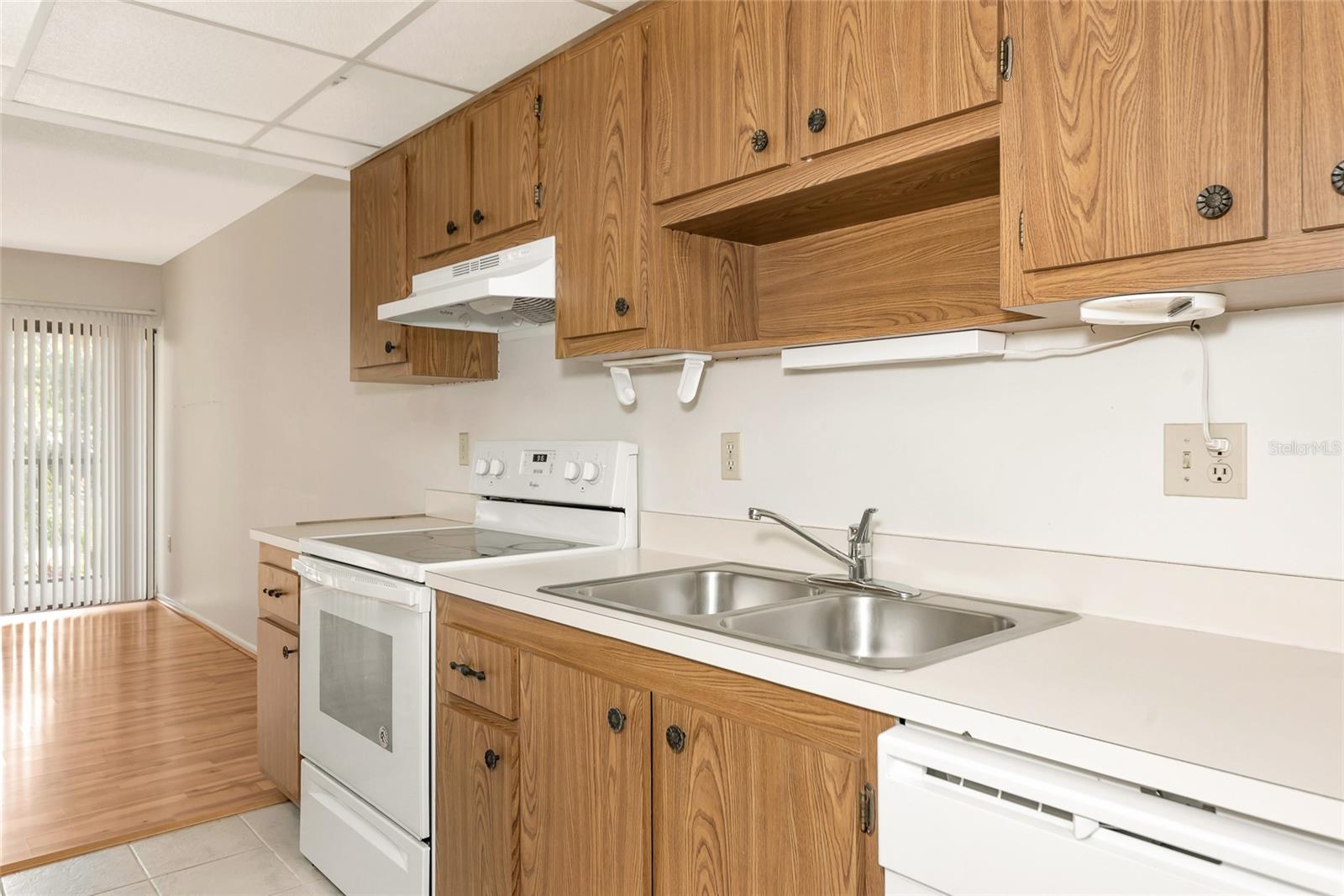 425 30TH AVE W #C208, BRADENTON, FL, 34205