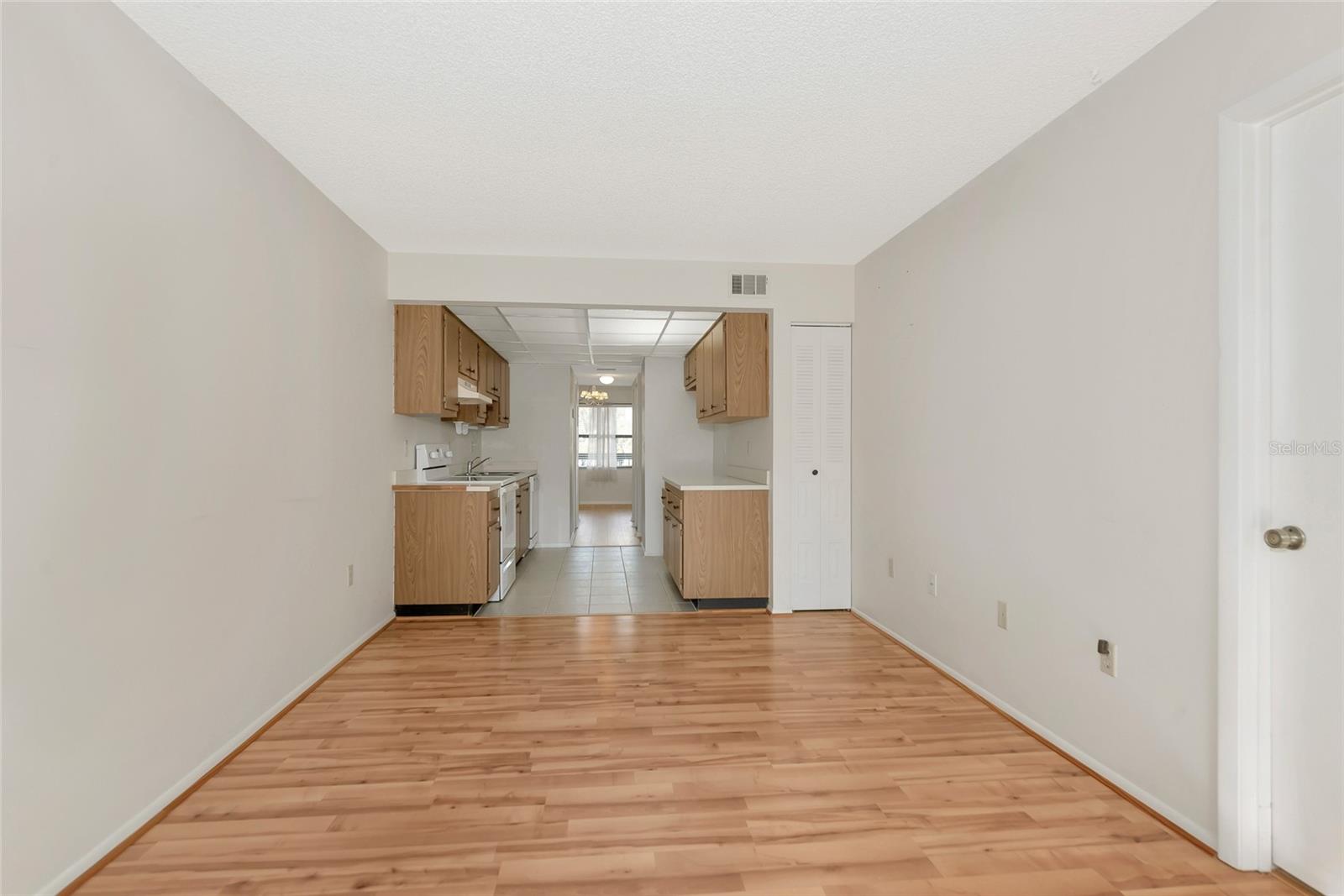 425 30TH AVE W #C208, BRADENTON, FL, 34205