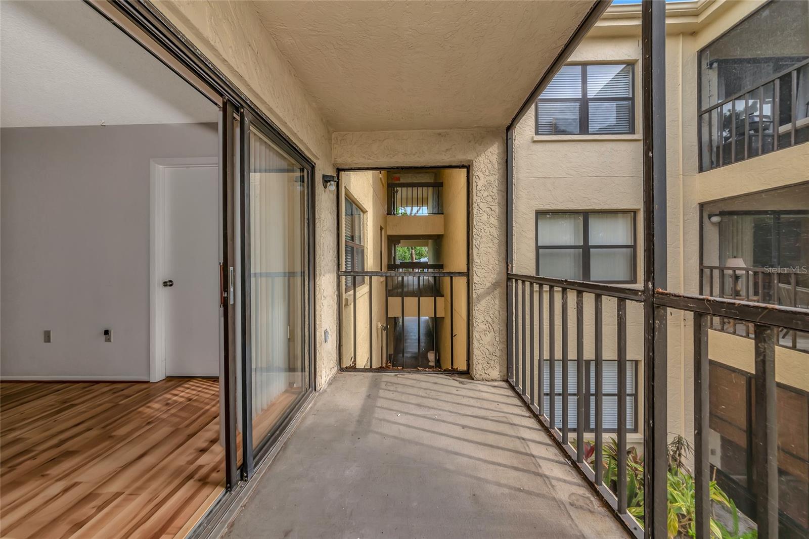 425 30TH AVE W #C208, BRADENTON, FL, 34205