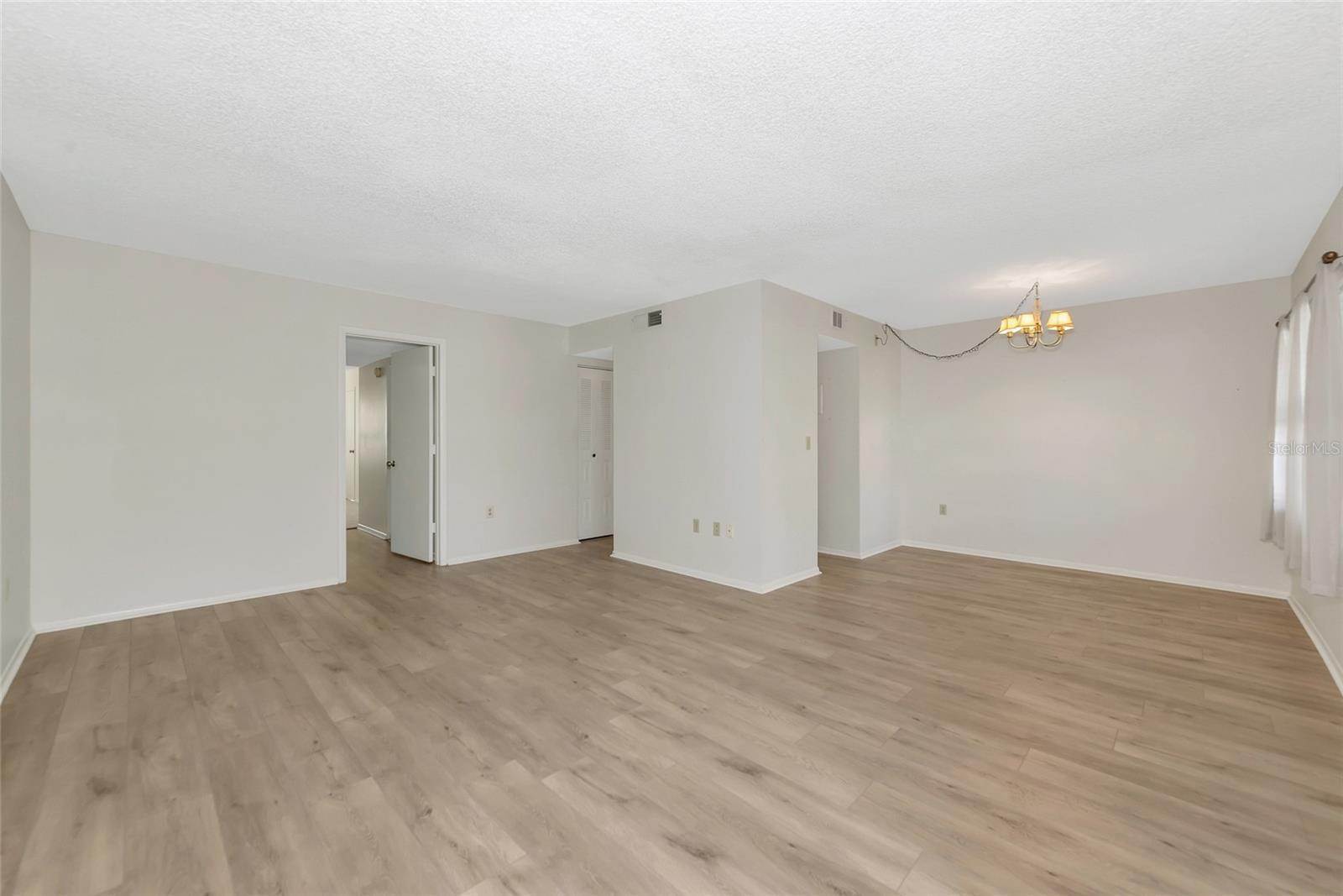 425 30TH AVE W #C208, BRADENTON, FL, 34205