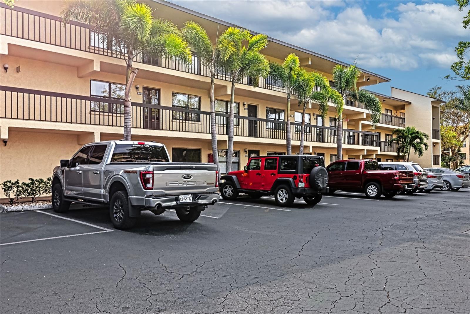 425 30TH AVE W #C208, BRADENTON, FL, 34205