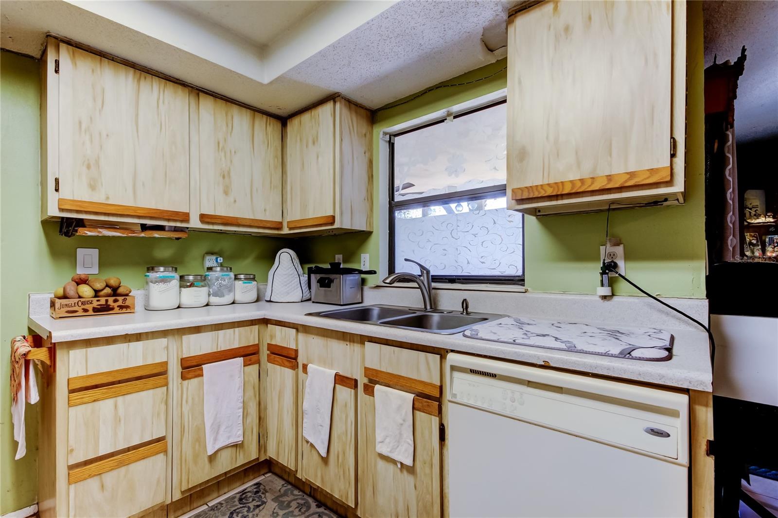 10235 MAVERICK ST, NEW PORT RICHEY, FL, 34654