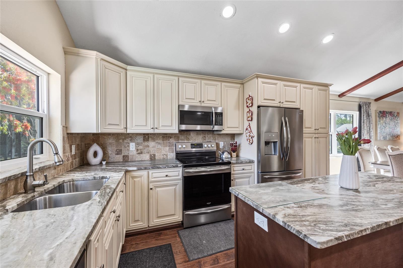 14323 83RD PL, SEMINOLE, FL, 33776