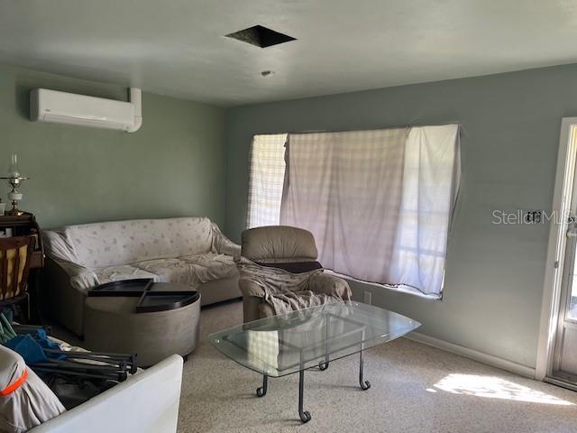 617 VANDENBERG ST, ALTAMONTE SPRINGS, FL, 32701