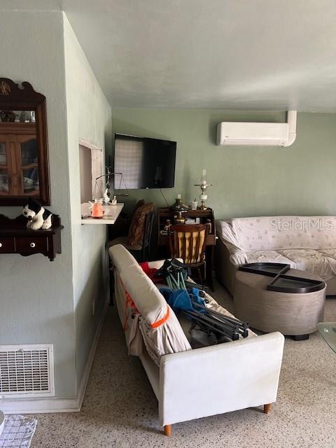 617 VANDENBERG ST, ALTAMONTE SPRINGS, FL, 32701