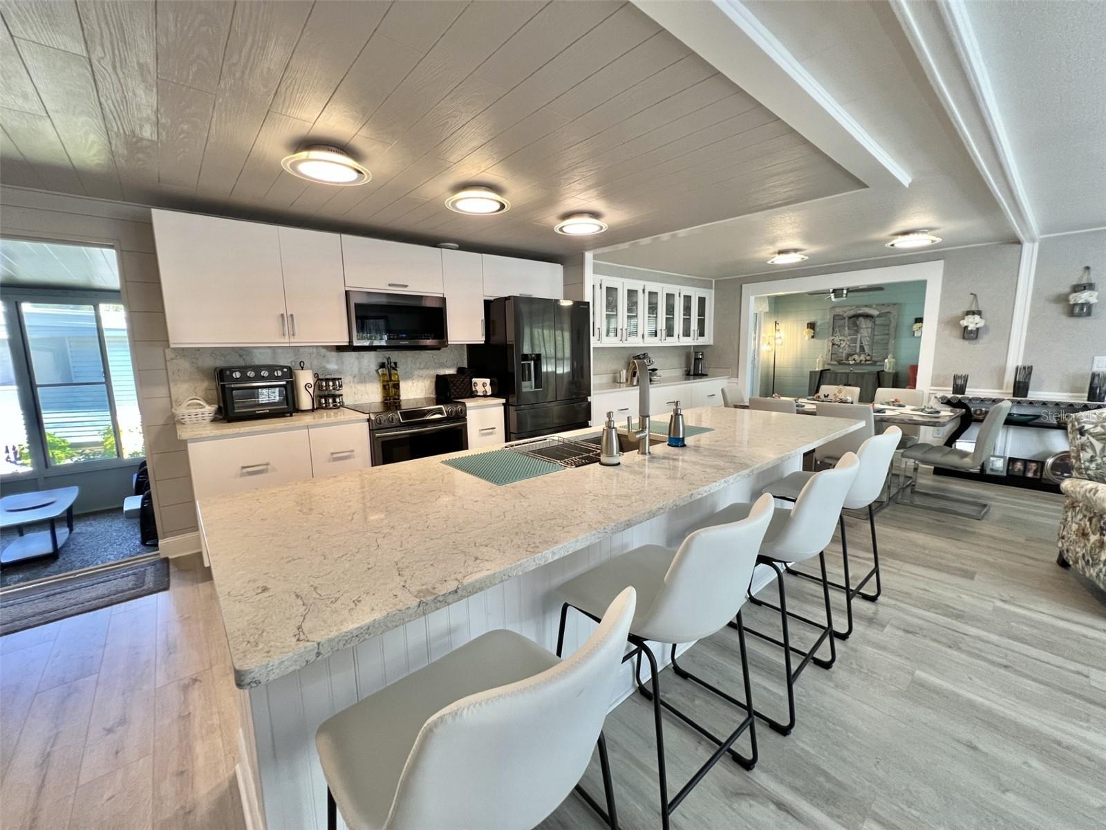 207 HAWTHORNE BLVD, LEESBURG, FL, 34748