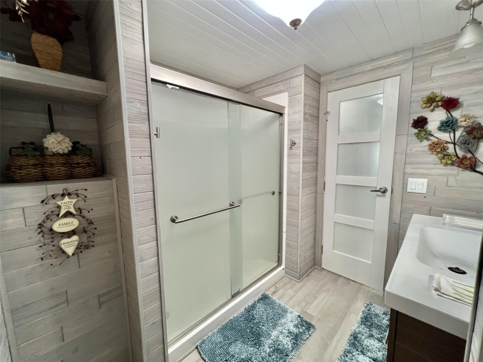 207 HAWTHORNE BLVD, LEESBURG, FL, 34748