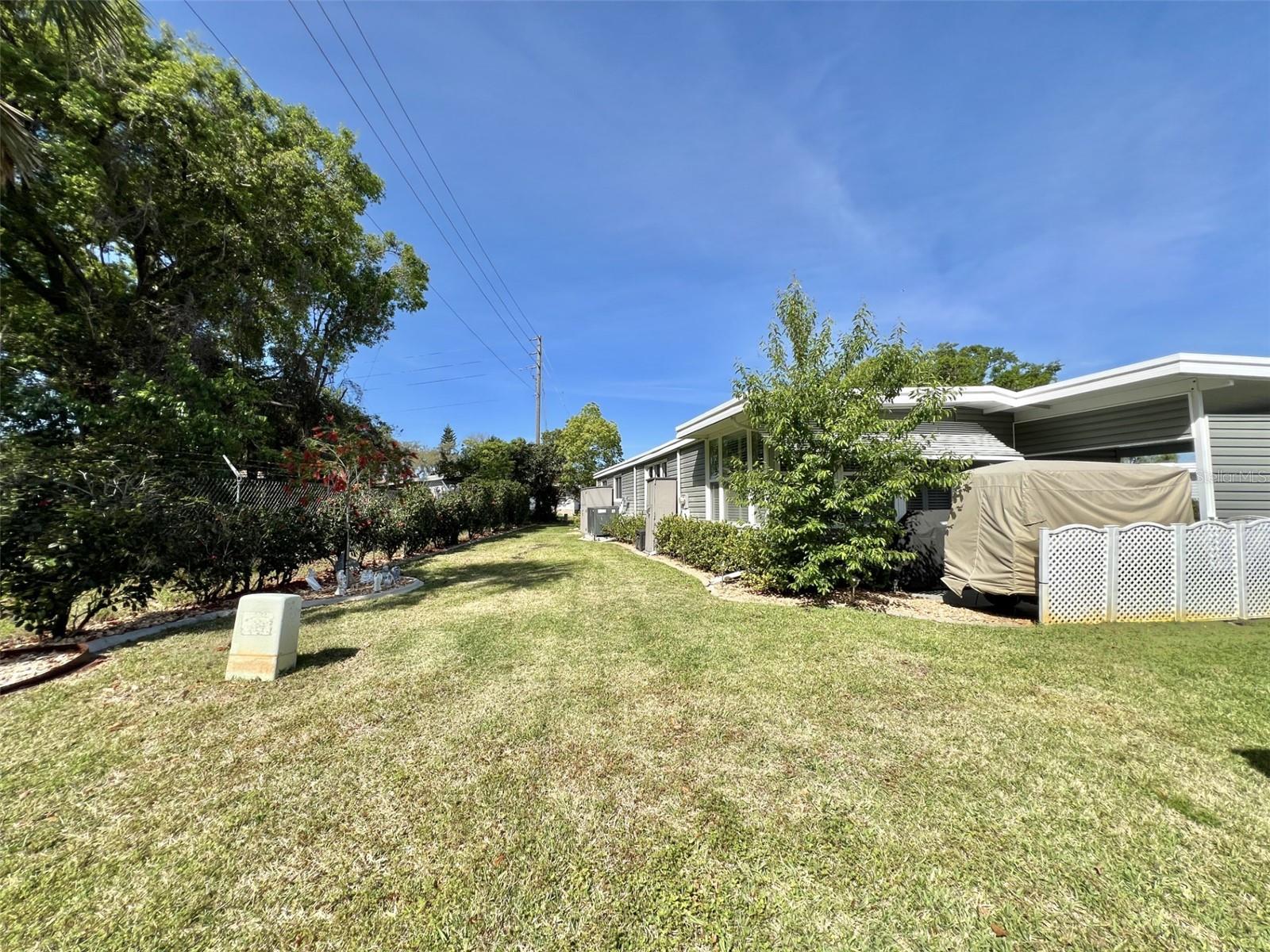 207 HAWTHORNE BLVD, LEESBURG, FL, 34748