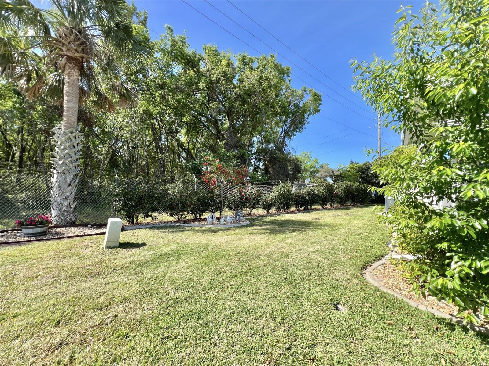 207 HAWTHORNE BLVD, LEESBURG, FL, 34748