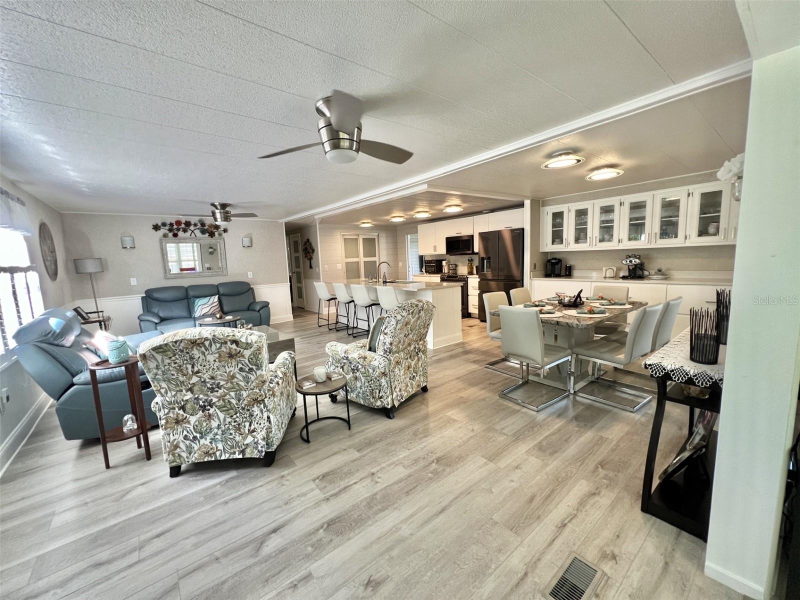 207 HAWTHORNE BLVD, LEESBURG, FL, 34748