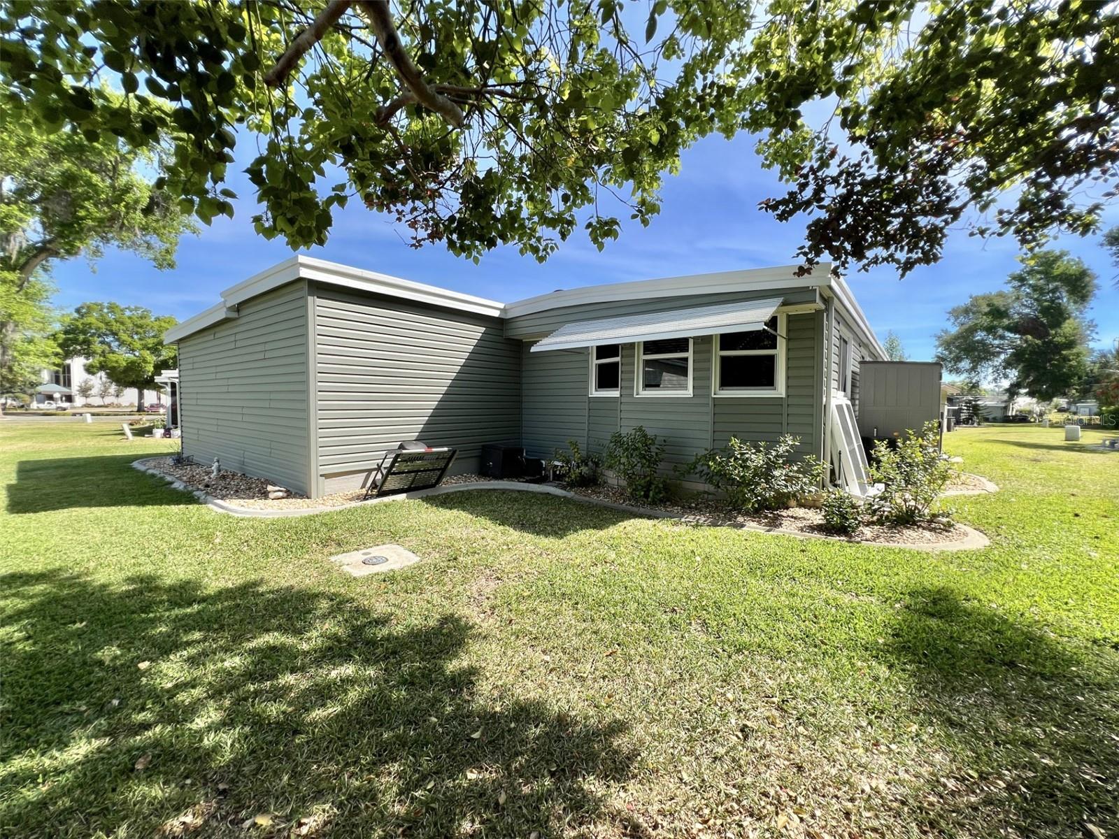 207 HAWTHORNE BLVD, LEESBURG, FL, 34748