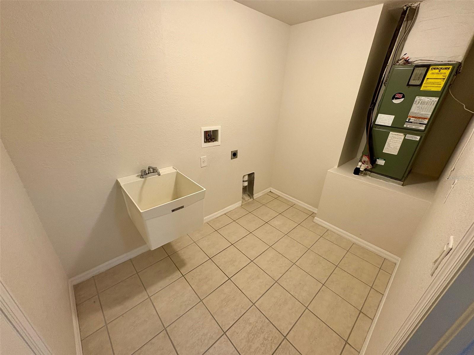 2399 ORACLE LN, NORTH PORT, FL, 34286