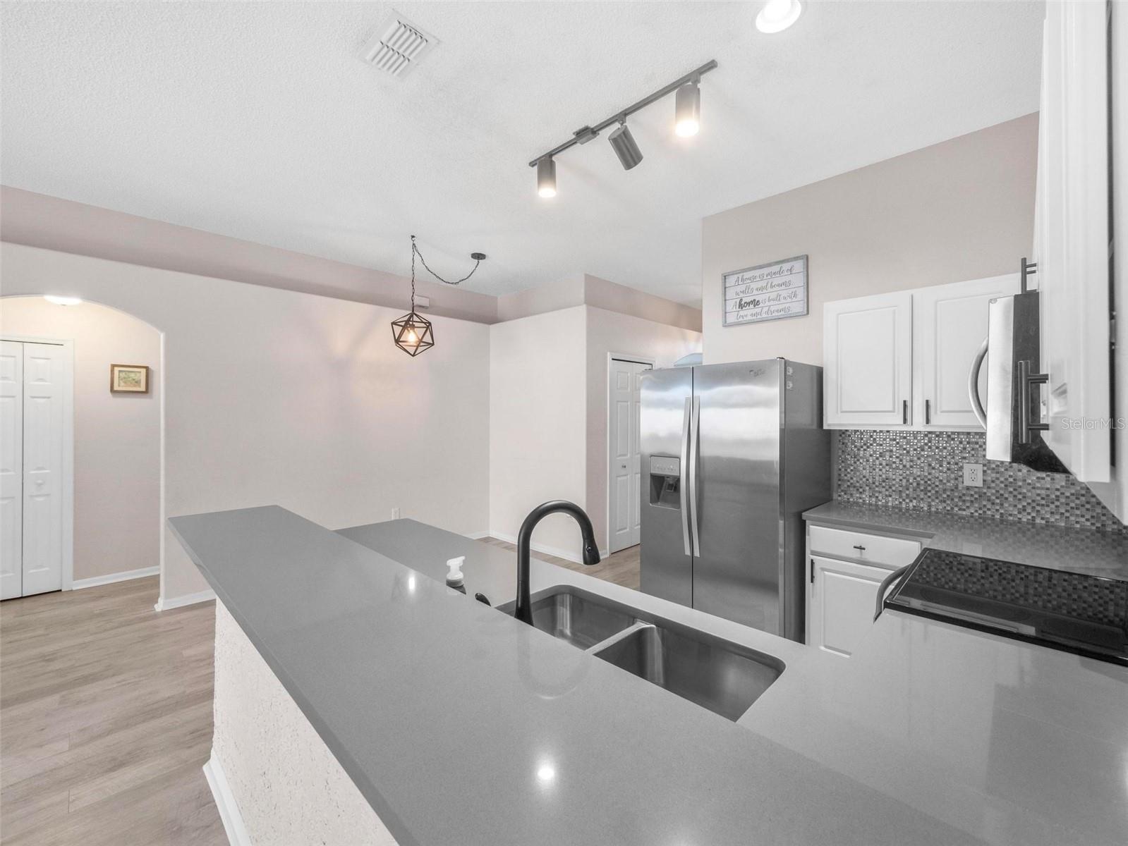 25313 IRONWEDGE DR, MOUNT PLYMOUTH, FL, 32776