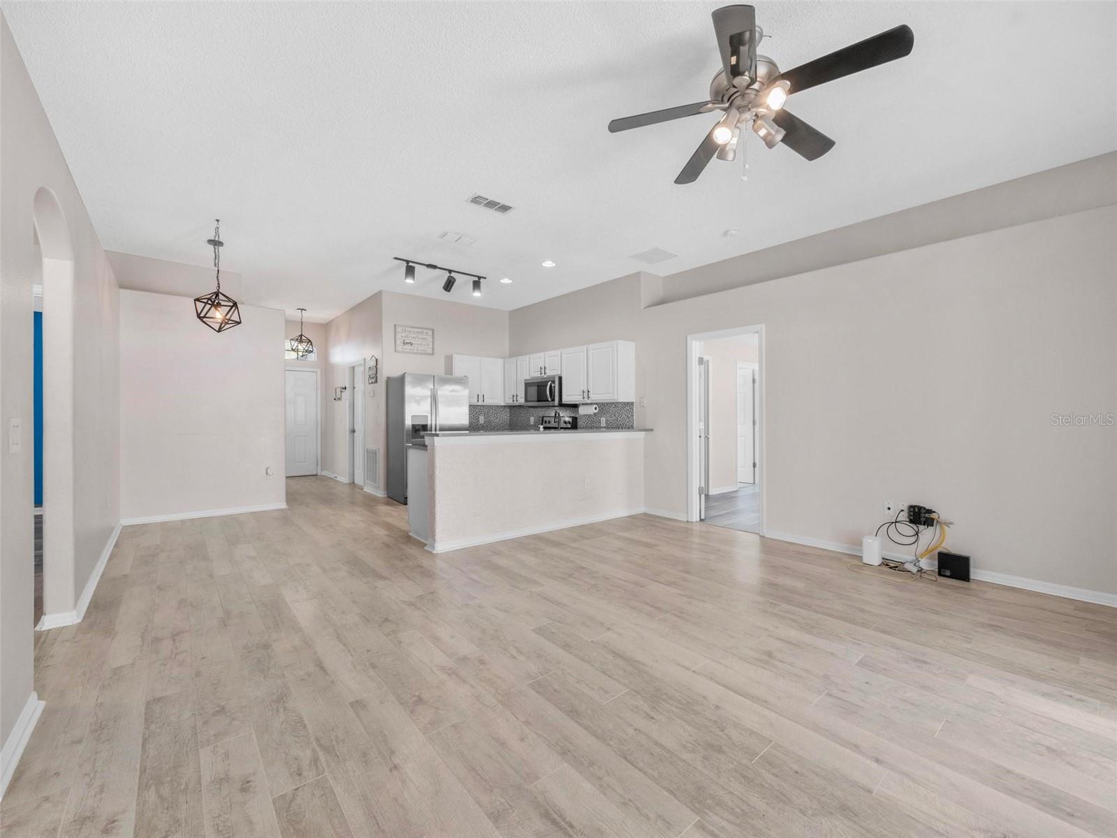 25313 IRONWEDGE DR, MOUNT PLYMOUTH, FL, 32776