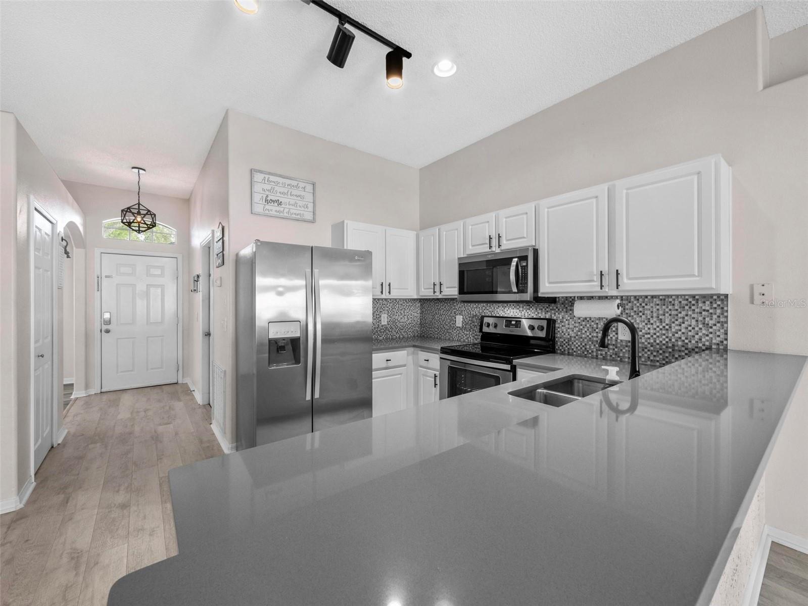 25313 IRONWEDGE DR, MOUNT PLYMOUTH, FL, 32776