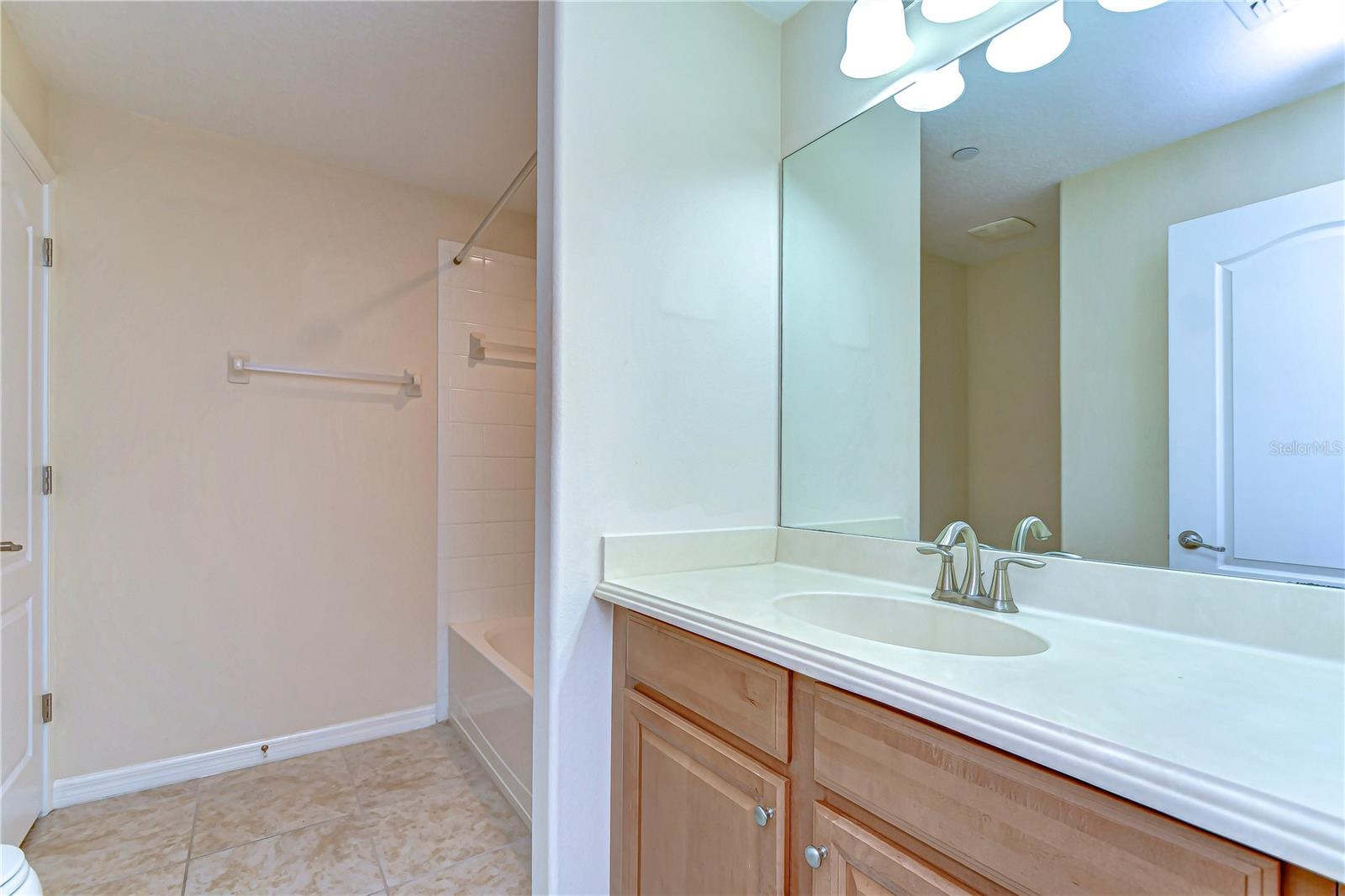 10144 ARBOR RUN DR #122, TAMPA, FL, 33647