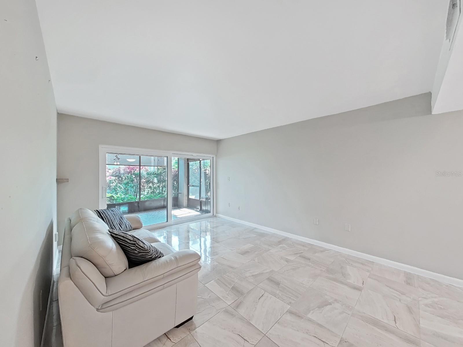 785 S VILLAGE DR N #106, ST PETERSBURG, FL, 33716