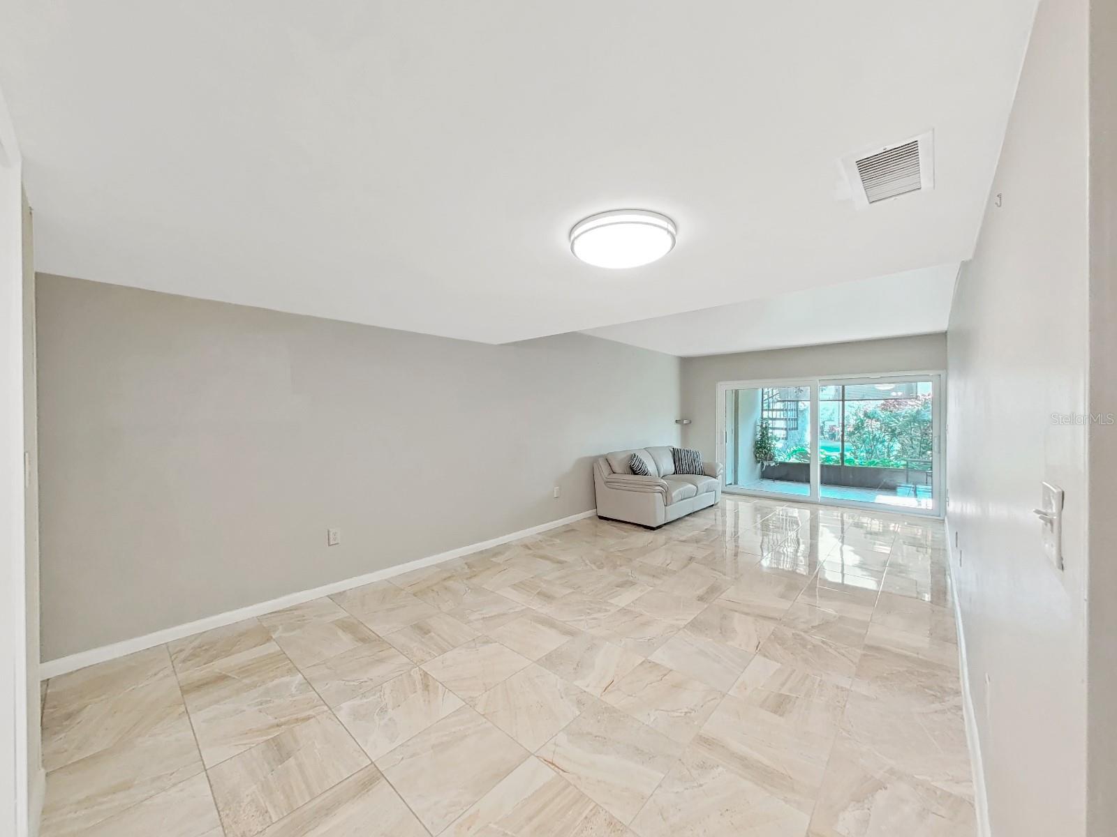 785 S VILLAGE DR N #106, ST PETERSBURG, FL, 33716