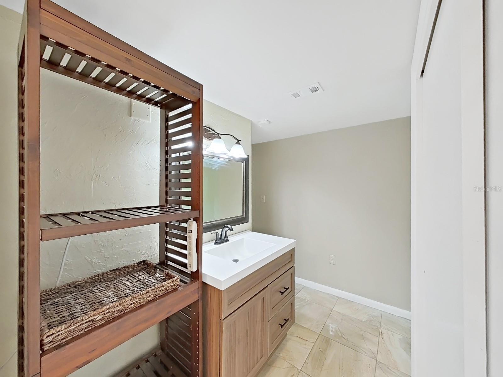 785 S VILLAGE DR N #106, ST PETERSBURG, FL, 33716