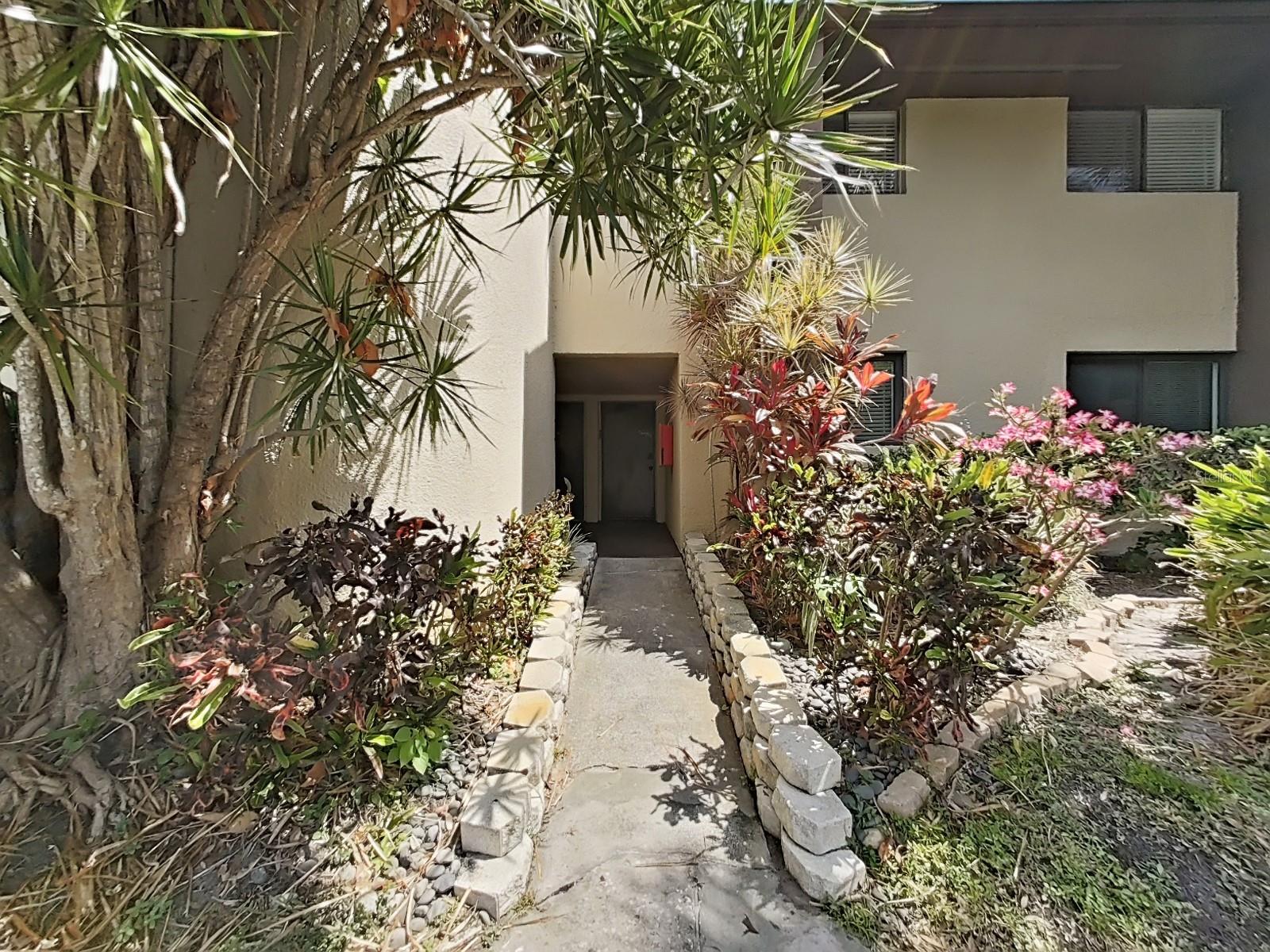 785 S VILLAGE DR N #106, ST PETERSBURG, FL, 33716