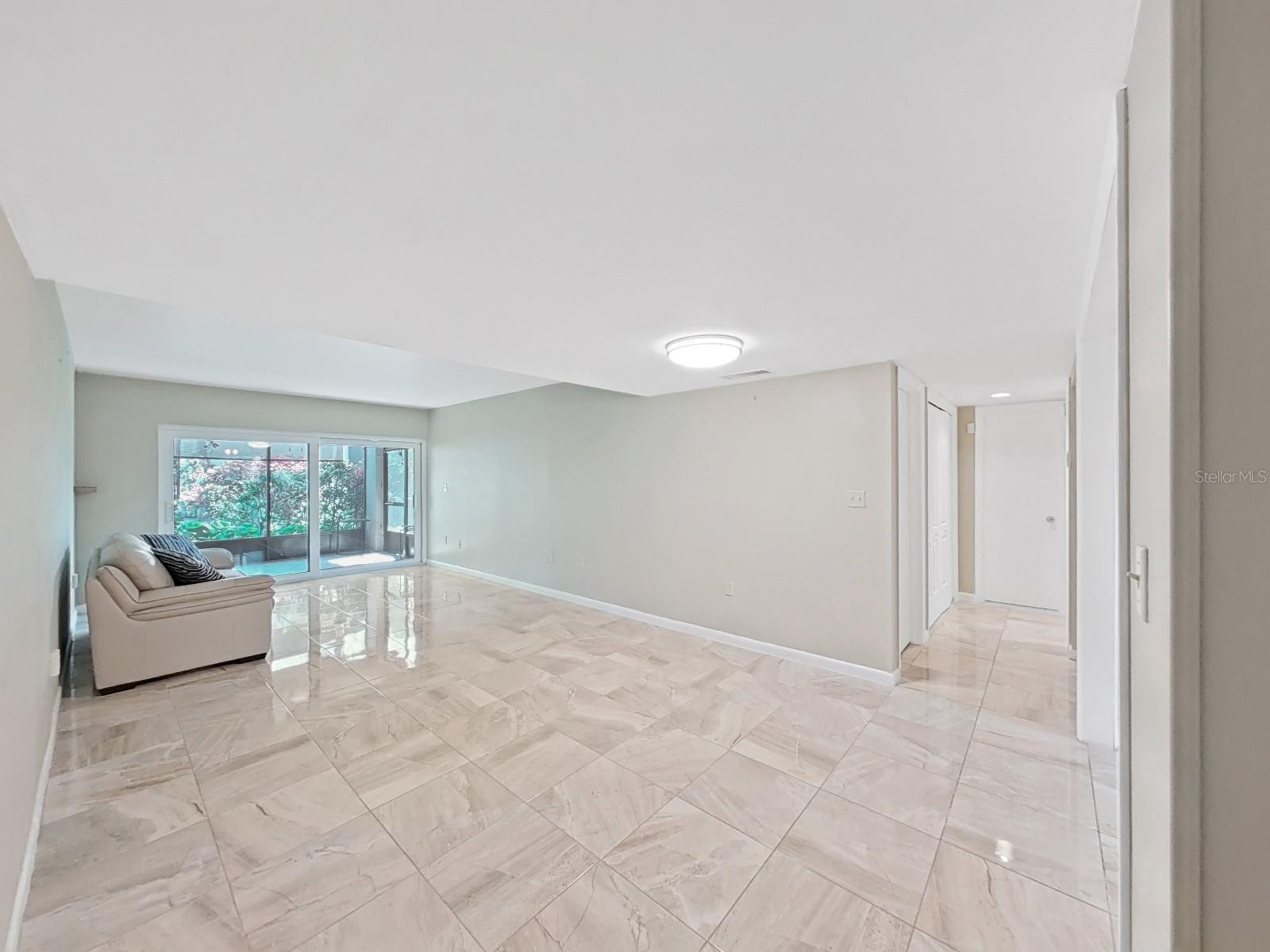 785 S VILLAGE DR N #106, ST PETERSBURG, FL, 33716