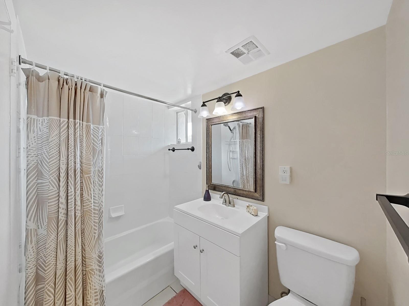 785 S VILLAGE DR N #106, ST PETERSBURG, FL, 33716