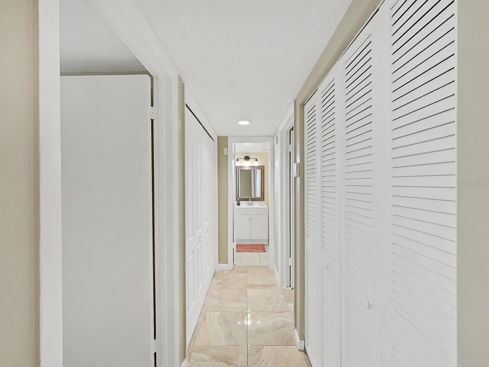 785 S VILLAGE DR N #106, ST PETERSBURG, FL, 33716