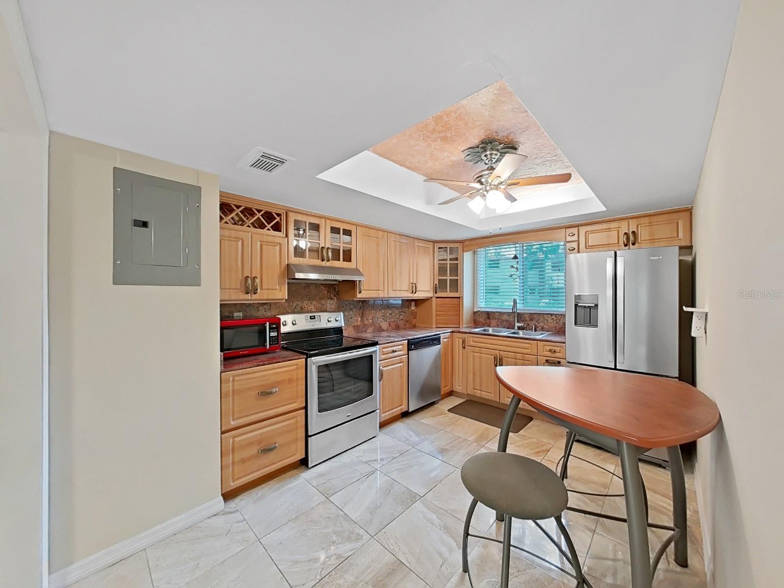 785 S VILLAGE DR N #106, ST PETERSBURG, FL, 33716