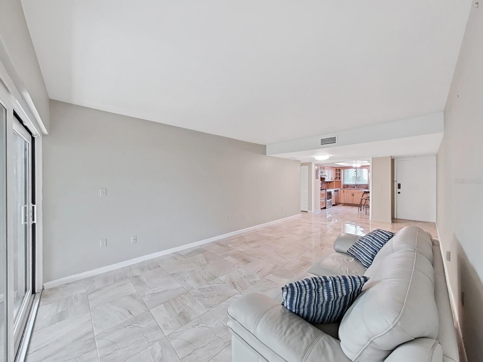 785 S VILLAGE DR N #106, ST PETERSBURG, FL, 33716