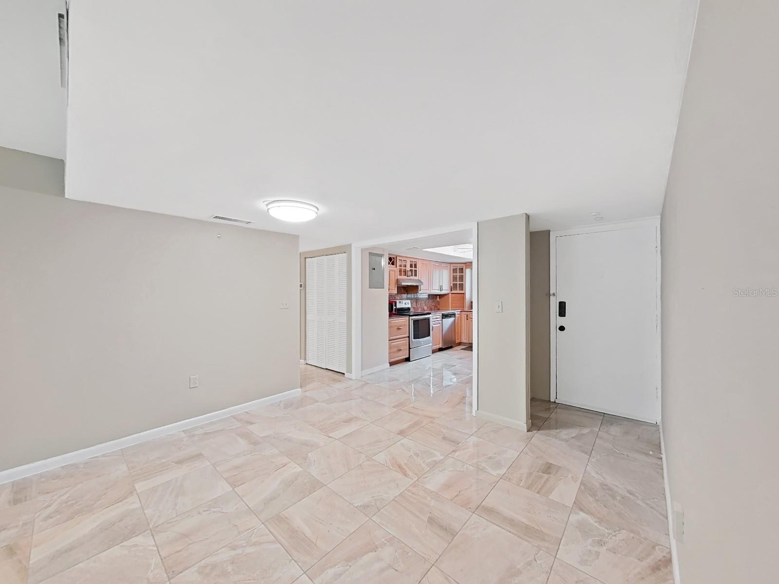 785 S VILLAGE DR N #106, ST PETERSBURG, FL, 33716