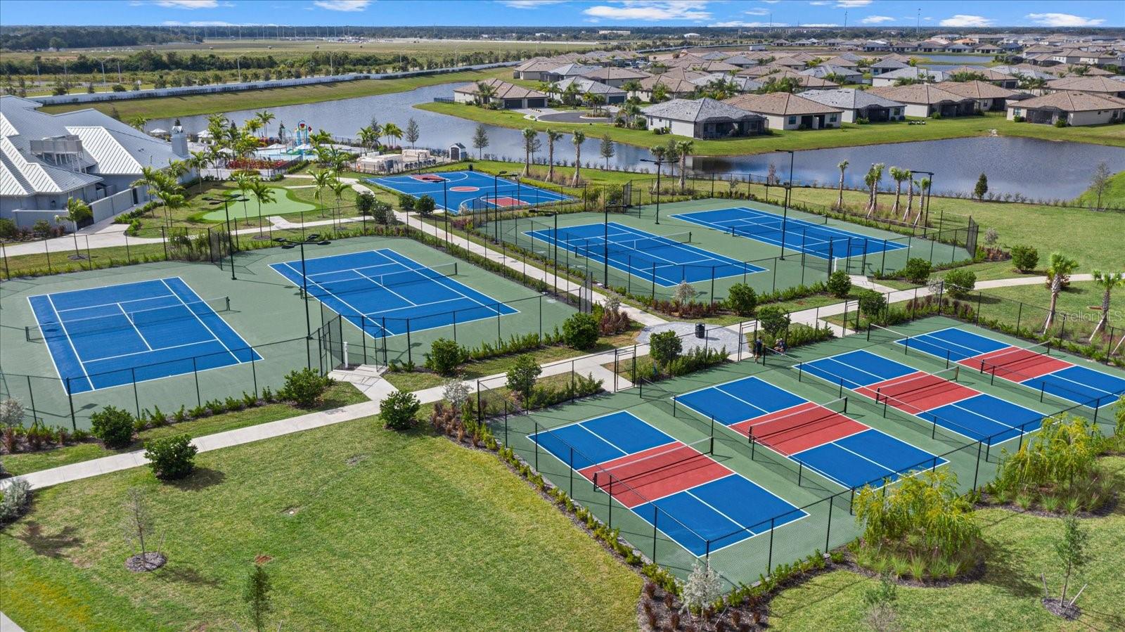 16016 SUNNY DAY DR, BRADENTON, FL, 34211