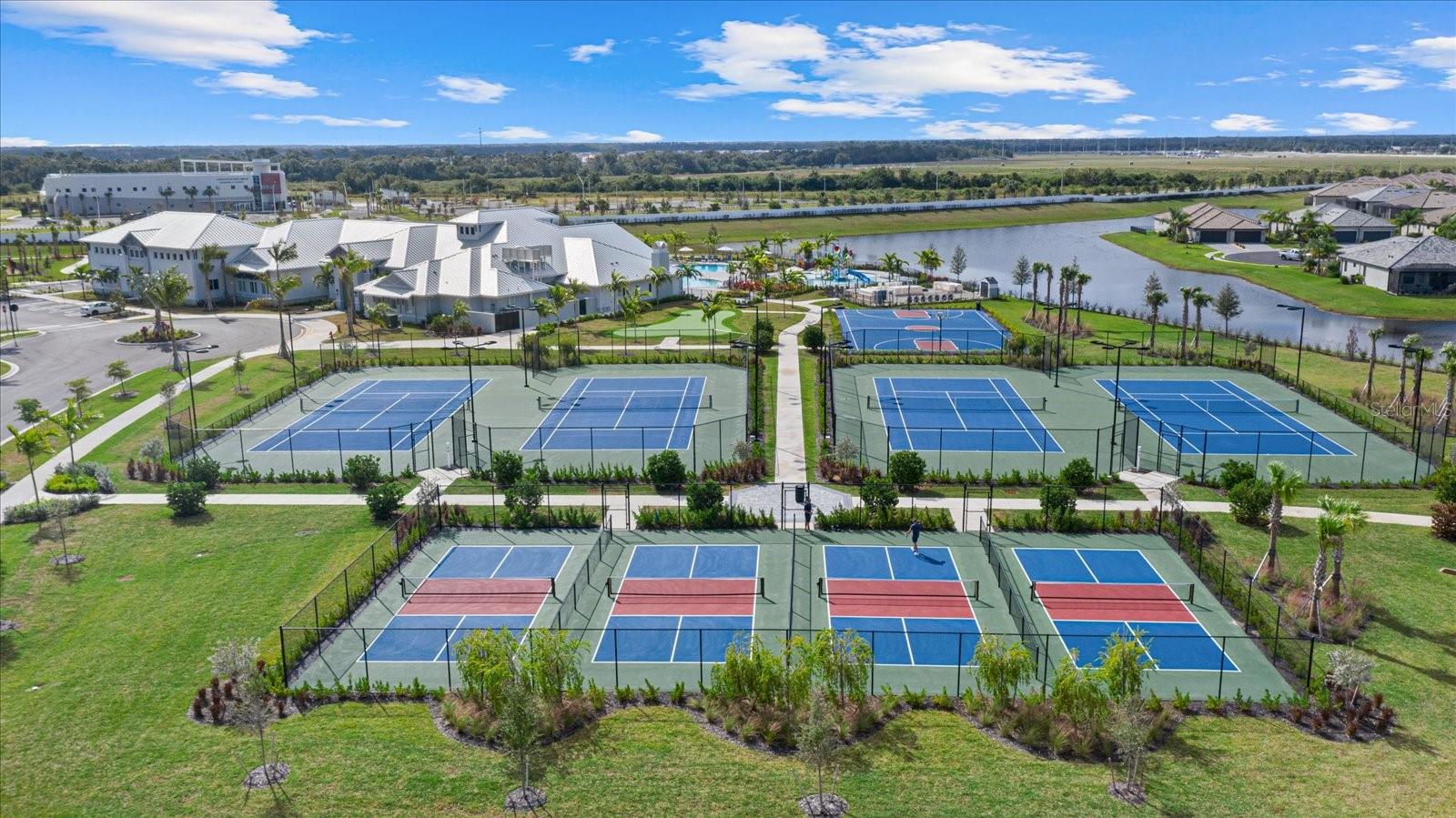 16016 SUNNY DAY DR, BRADENTON, FL, 34211