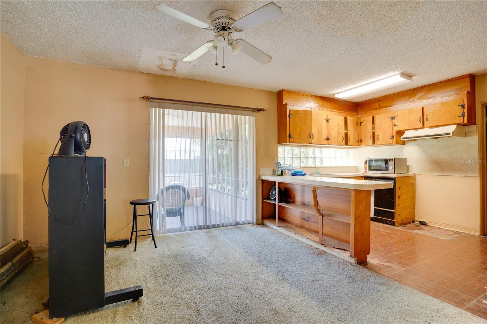 6084 51ST AVE N, KENNETH CITY, FL, 33709