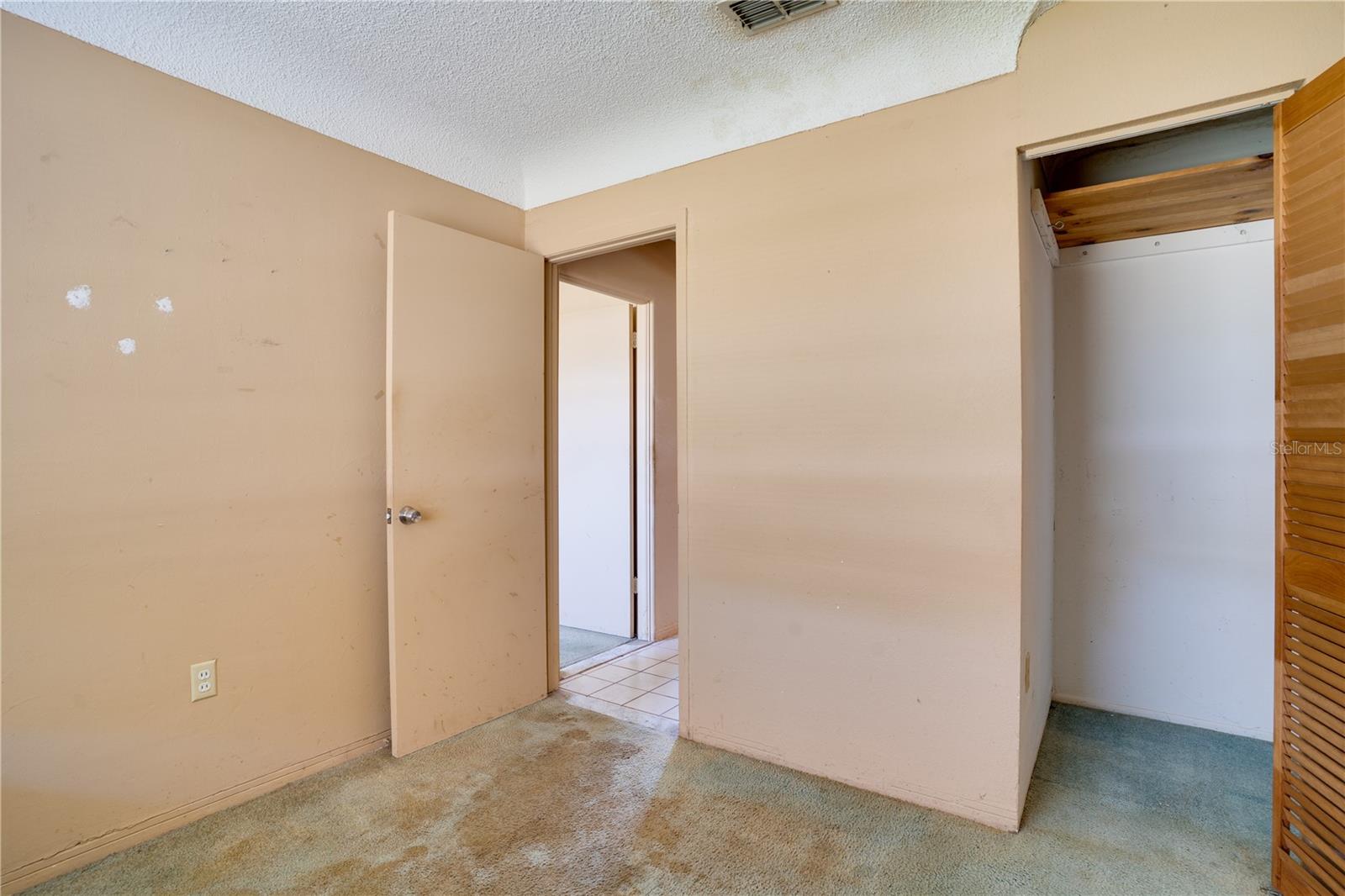 6084 51ST AVE N, KENNETH CITY, FL, 33709