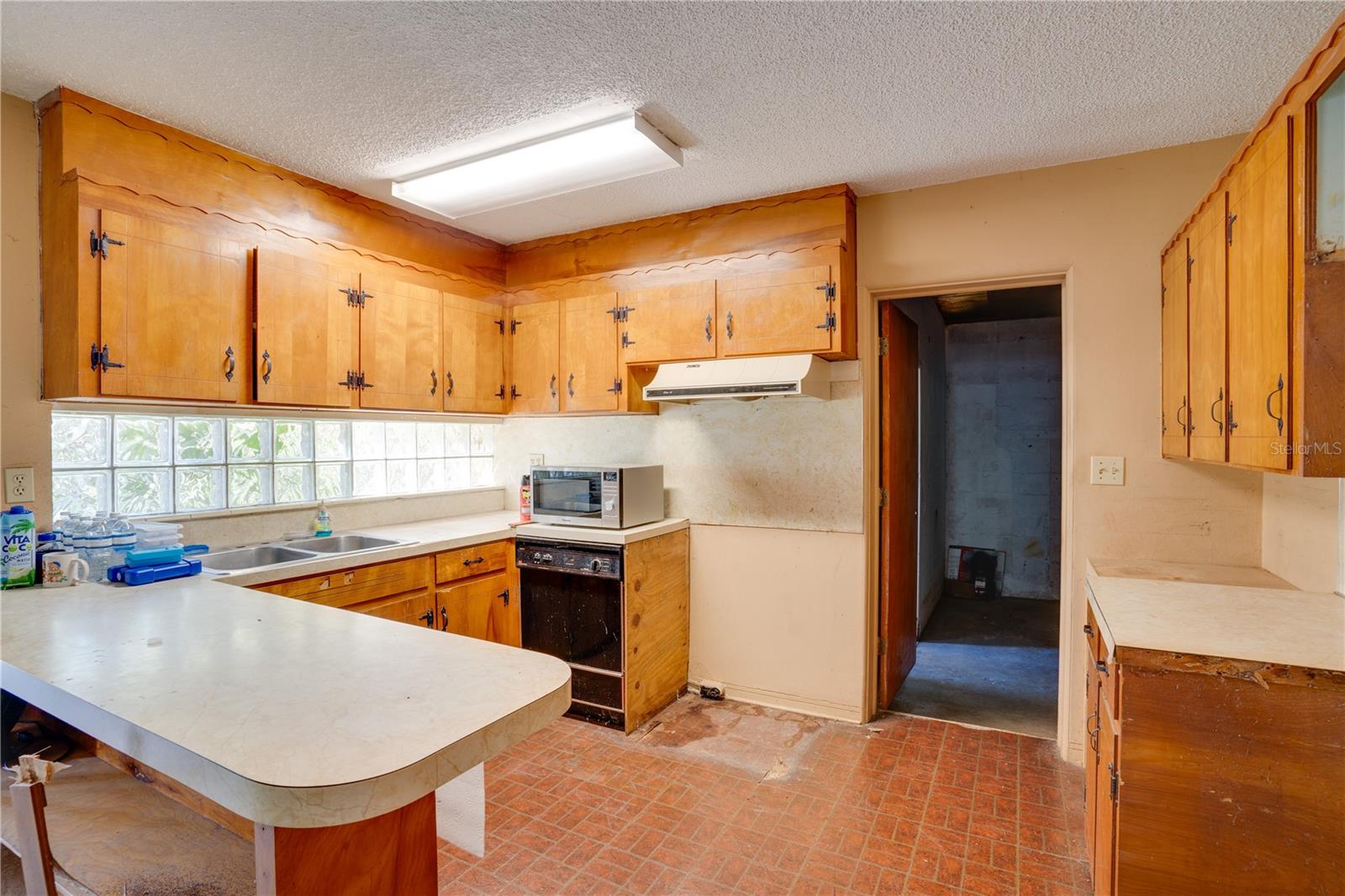 6084 51ST AVE N, KENNETH CITY, FL, 33709