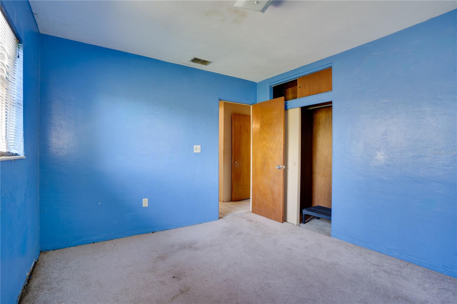 6084 51ST AVE N, KENNETH CITY, FL, 33709