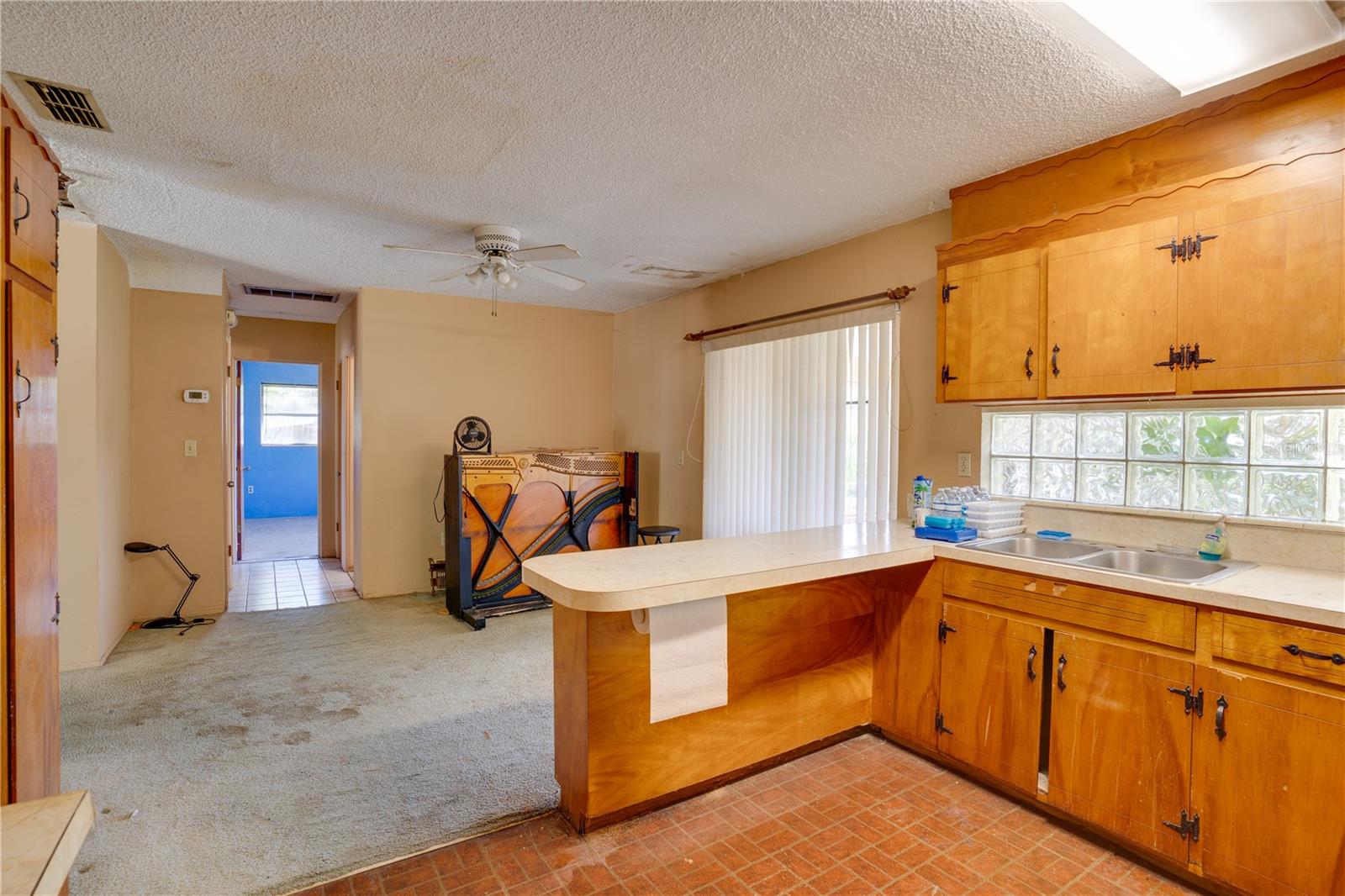 6084 51ST AVE N, KENNETH CITY, FL, 33709