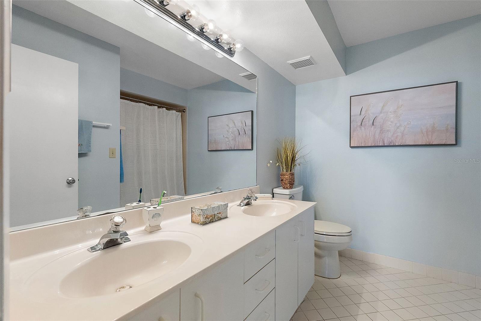6021 BAHIA DEL MAR CIR #137, ST PETERSBURG, FL, 33715