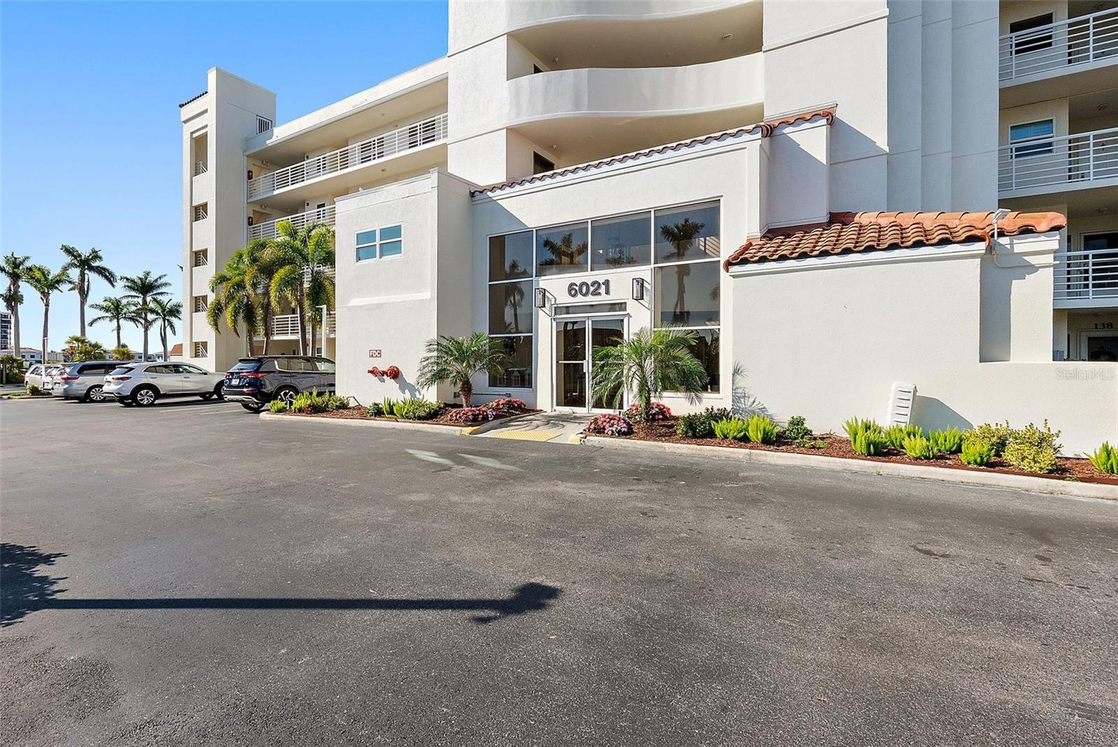 6021 BAHIA DEL MAR CIR #137, ST PETERSBURG, FL, 33715