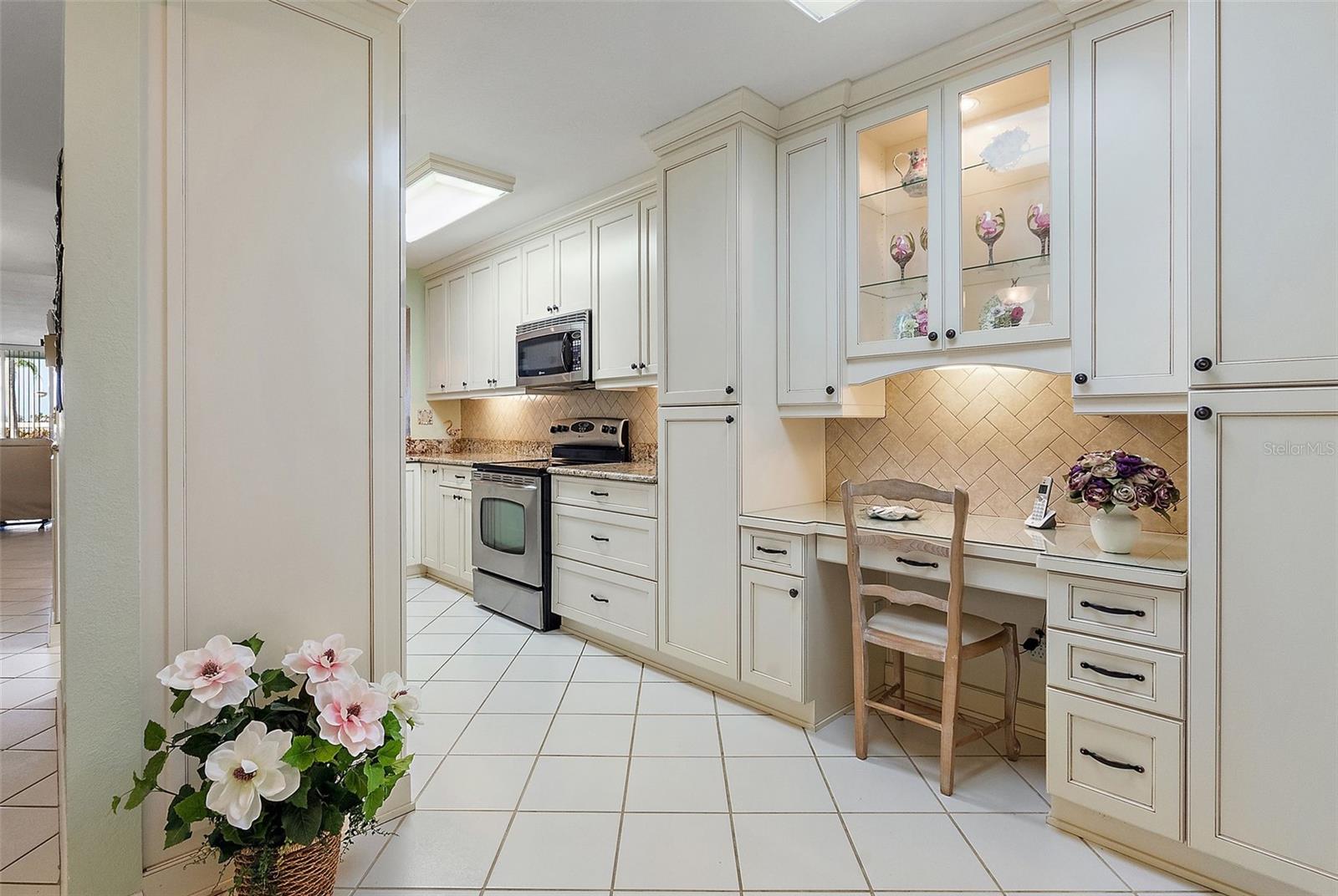 6021 BAHIA DEL MAR CIR #137, ST PETERSBURG, FL, 33715