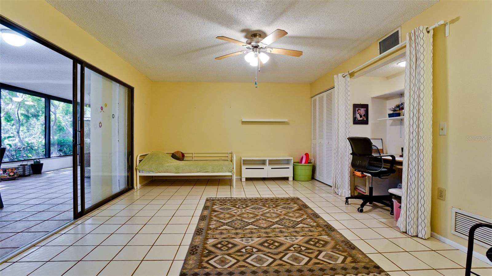 631 WOODLAWN DR, BRADENTON, FL, 34210