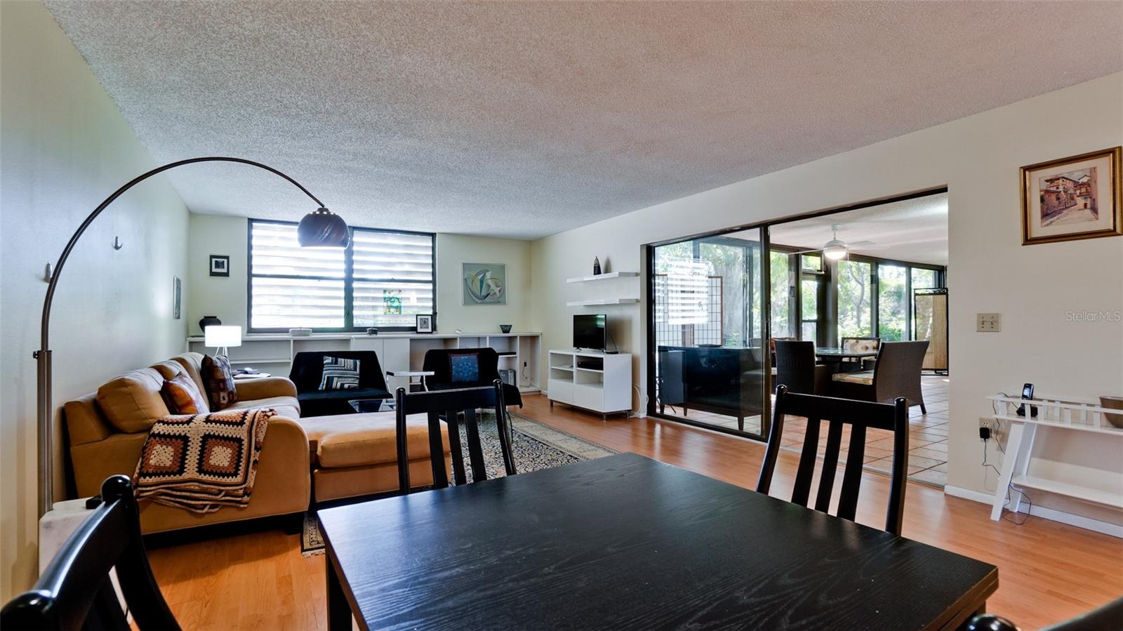 631 WOODLAWN DR, BRADENTON, FL, 34210