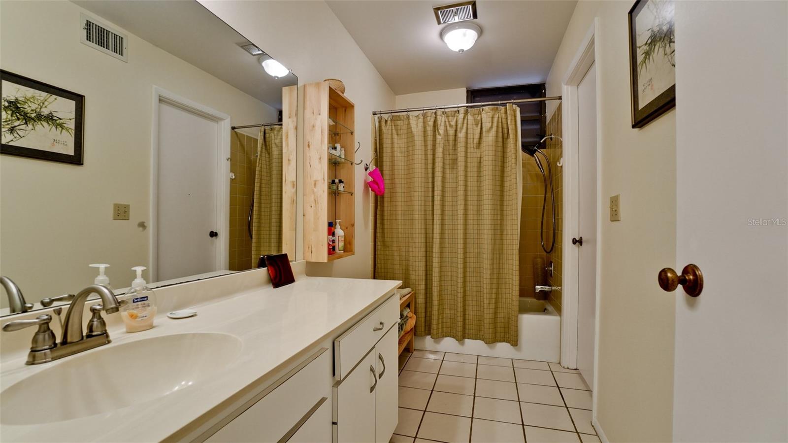 631 WOODLAWN DR, BRADENTON, FL, 34210