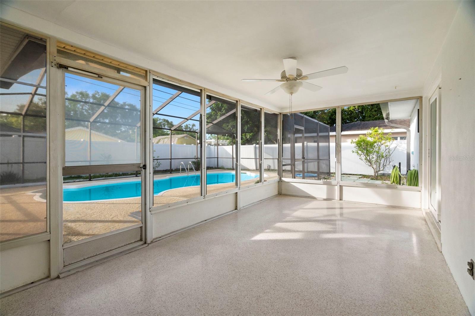 1305 WHISPERING PINES DR, CLEARWATER, FL, 33764