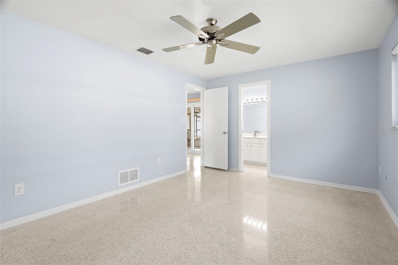 1305 WHISPERING PINES DR, CLEARWATER, FL, 33764