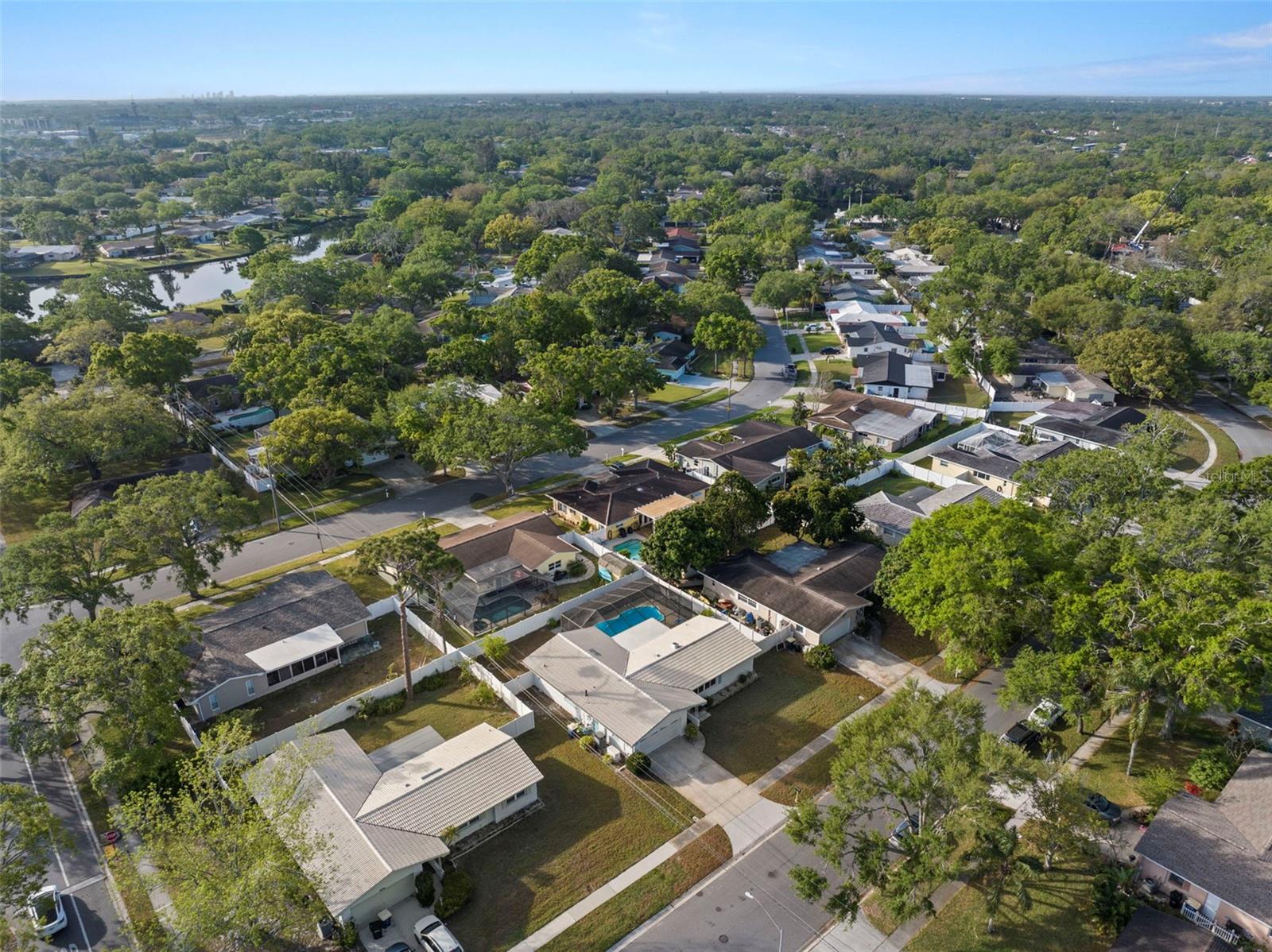 1305 WHISPERING PINES DR, CLEARWATER, FL, 33764