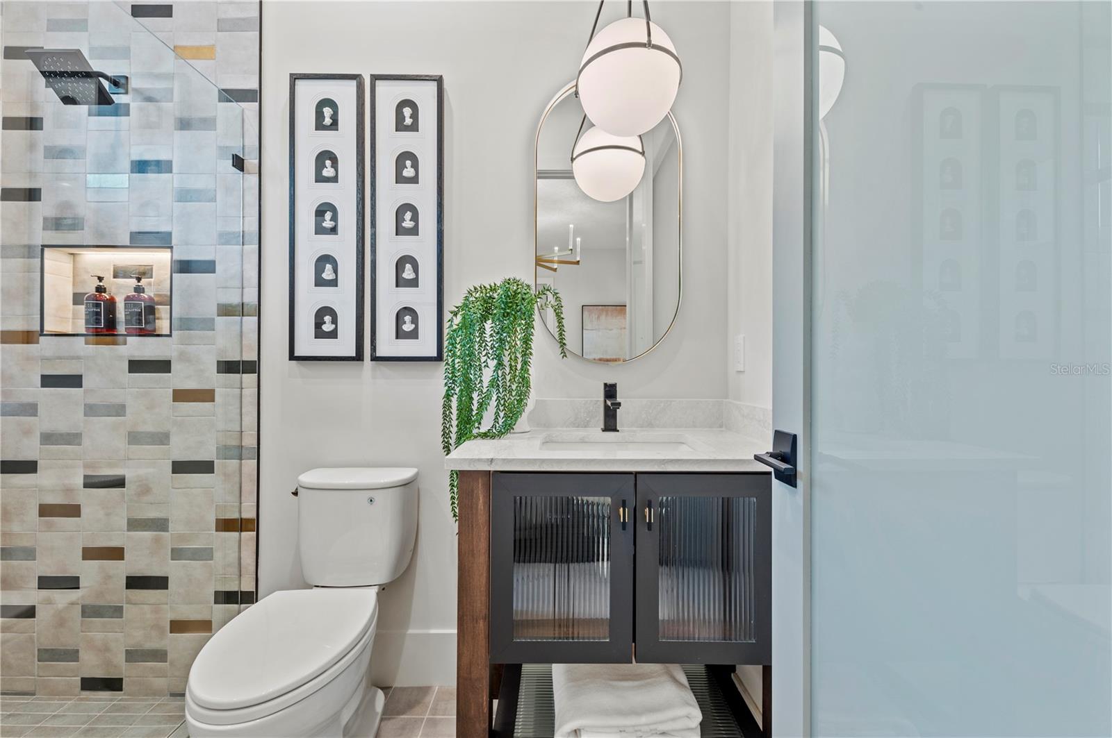 A4646528 Property Photo