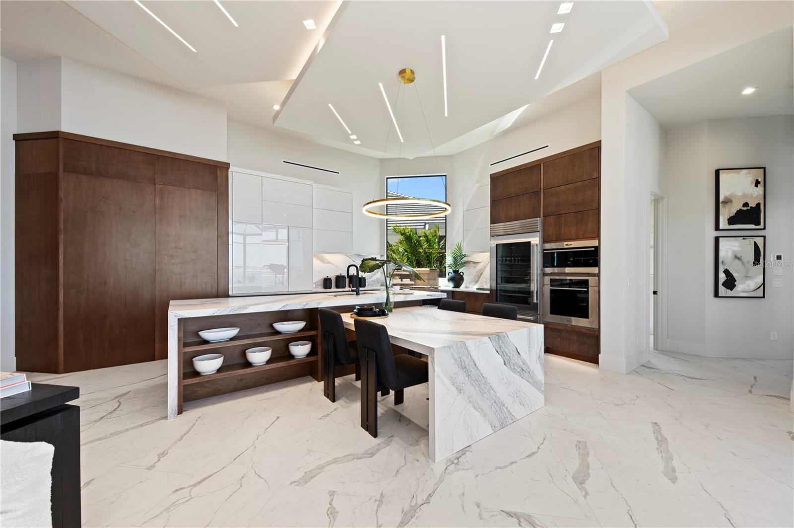 A4646528 Property Photo