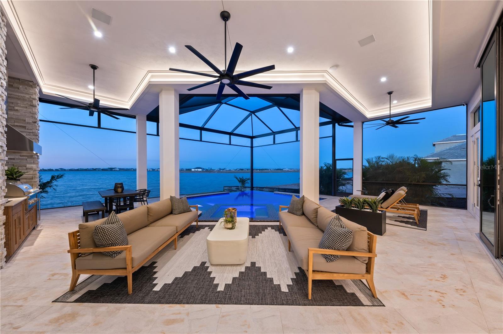 A4646528 Property Photo